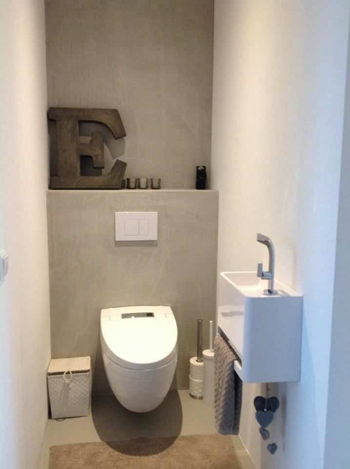 Toilet Met Gestucte Muren Zonder Tegels Badkamer