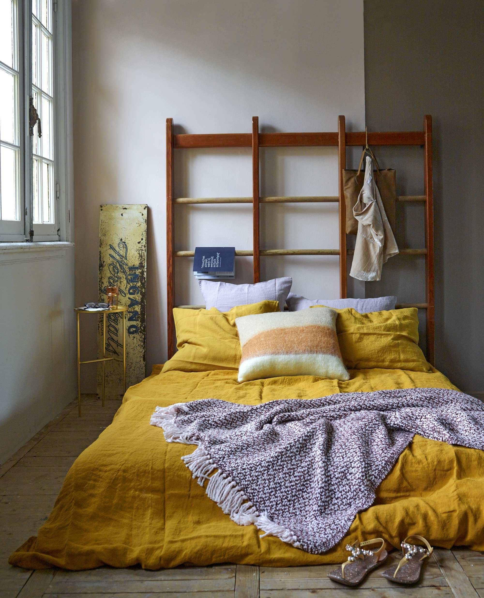 Okergoud En Poederzacht Roze Bedroom Design Yellow Room Yellow