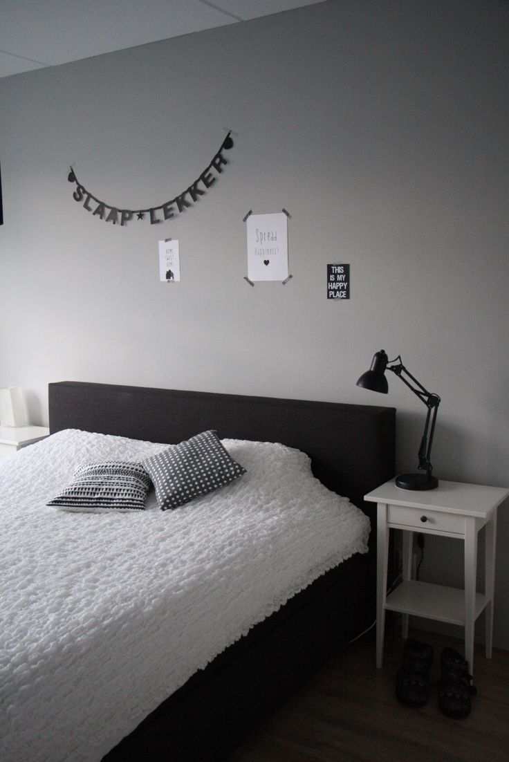 Black Bed Gray Background Slaapkamer Ideeen Grijs Slaapkamer