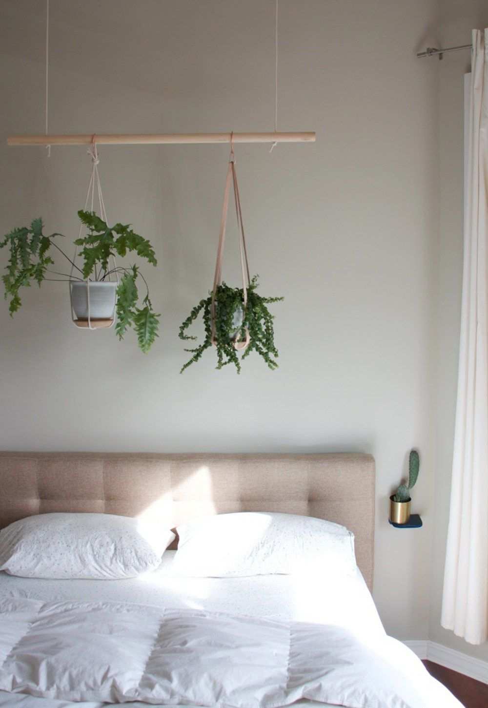 5x Leuke Ideeen Voor Hangplanten In Je Interieur Hangplant Slaapkamer Planten Venster Planten